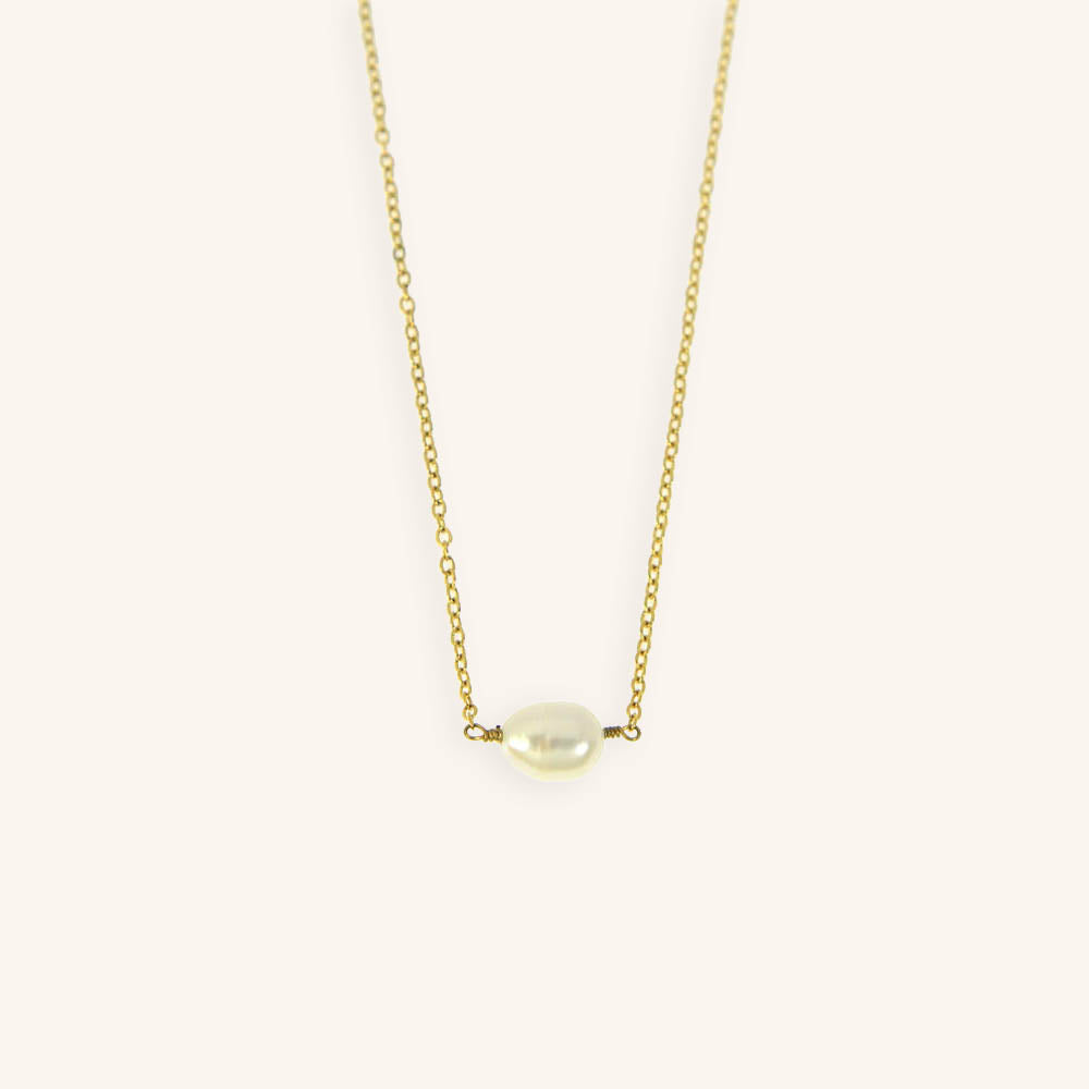 one pearl ST necklace