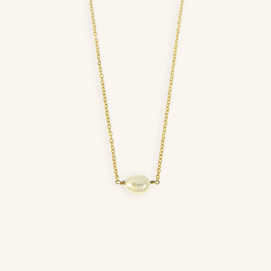 one pearl ST necklace