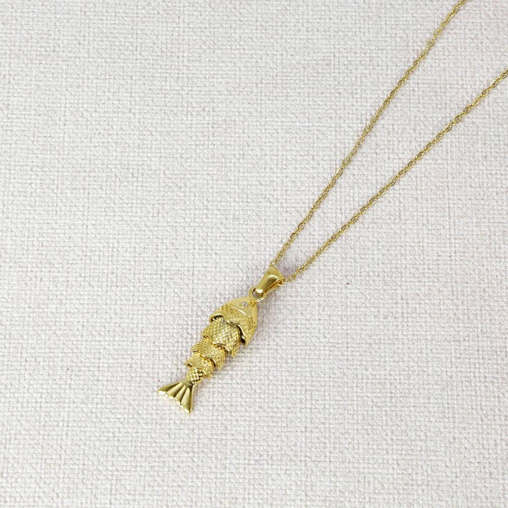 Pirelle Movable Tail Fish Long Necklace