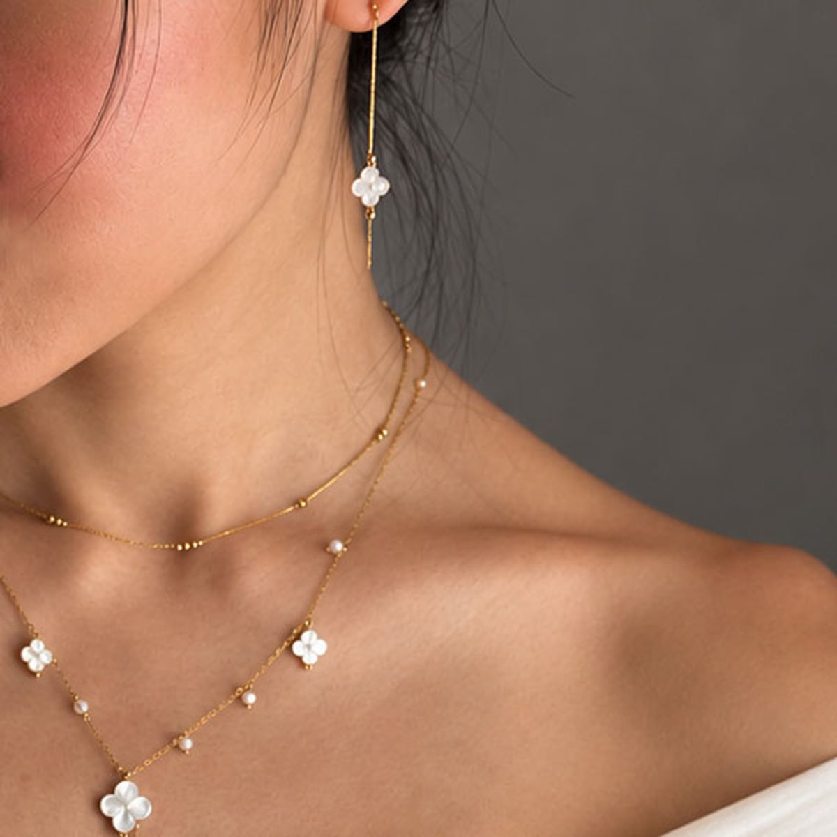 Lumine Pearly Clover Earrings