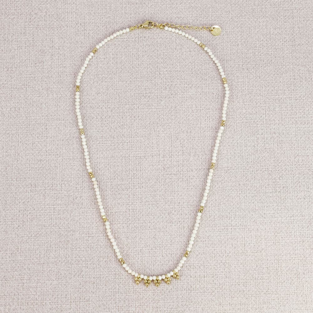 Akar White Stones Beads Necklace