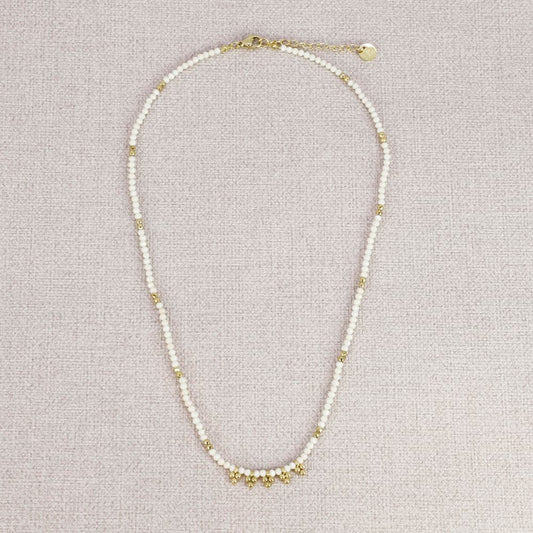 Akar White Stones Beads Necklace