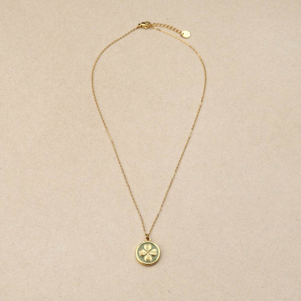 Cleophée Clover Round Pendant Necklace Green