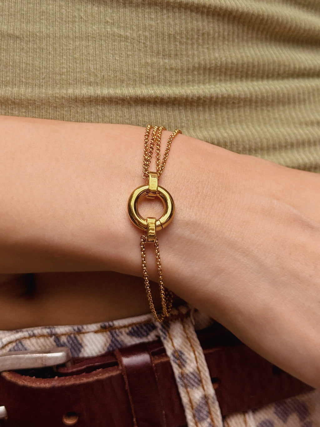 Ysalis Central Ring Bracelet
