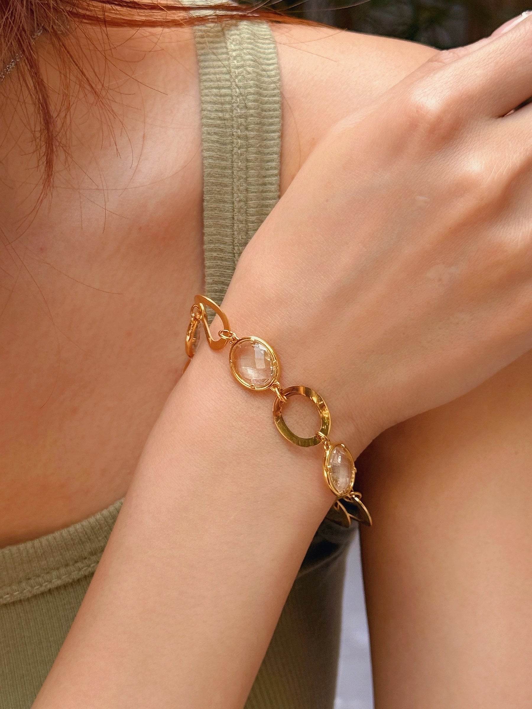 Kallia Oval Crystals Link Bracelet