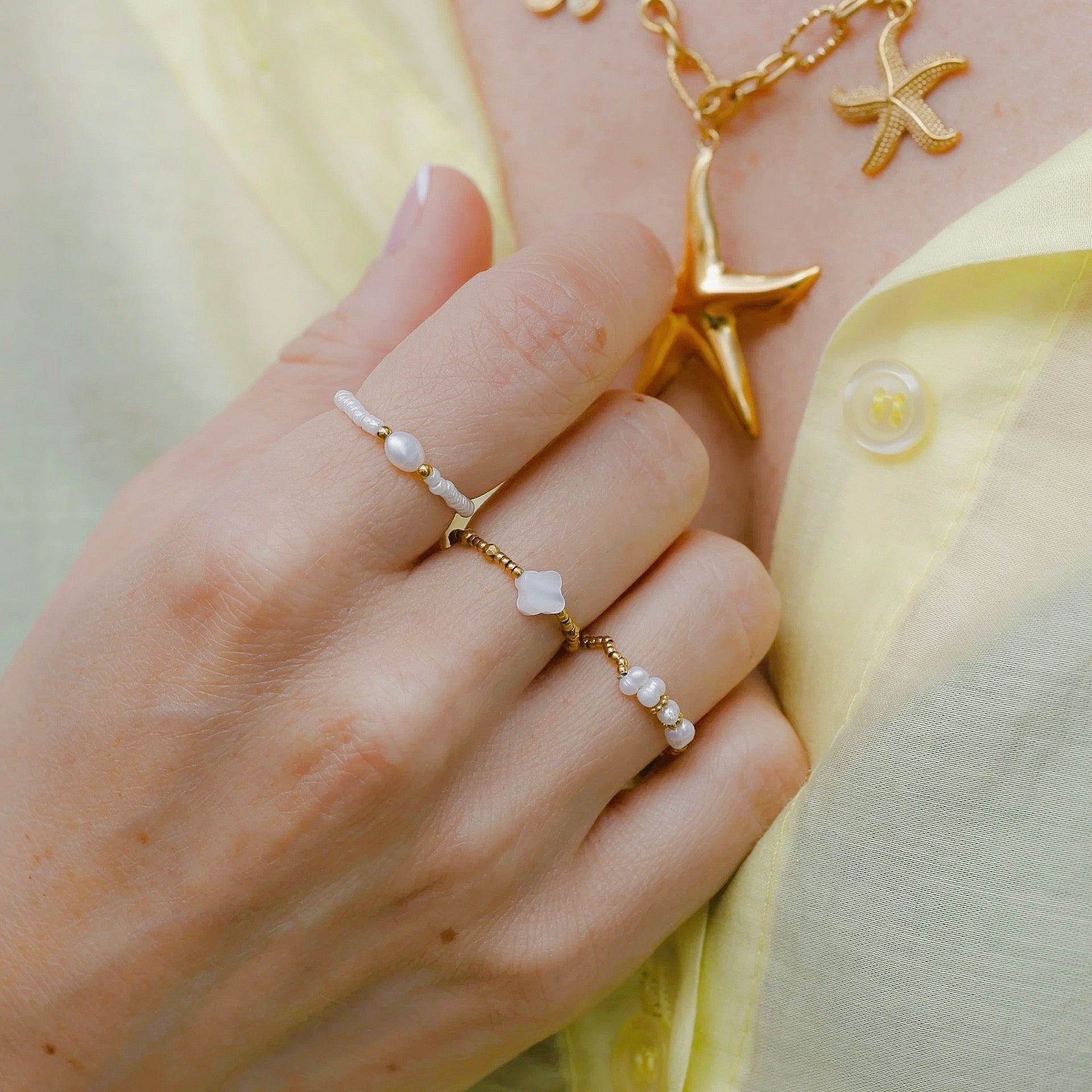 Cleoris 4 Pearls Elastic Ring