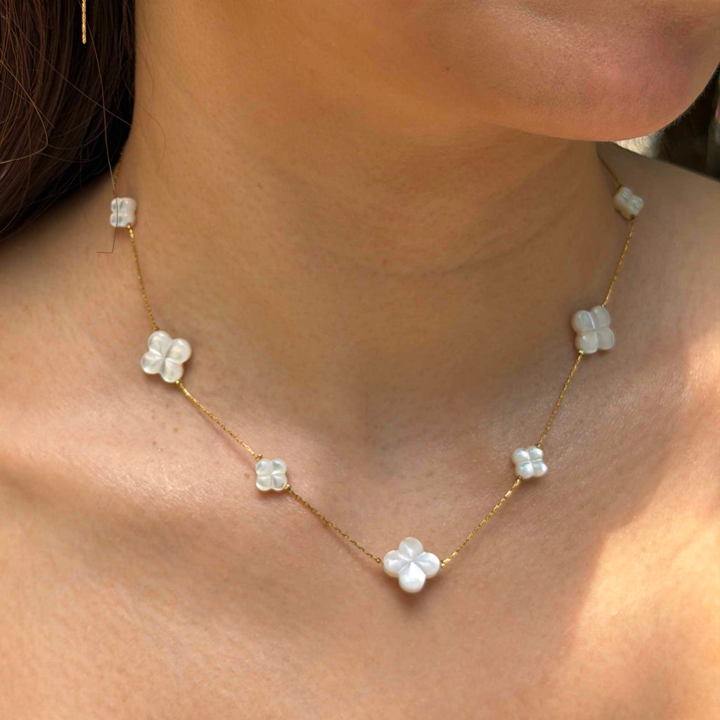 Lumine Mother-Of-Pearl Clovers Necklace