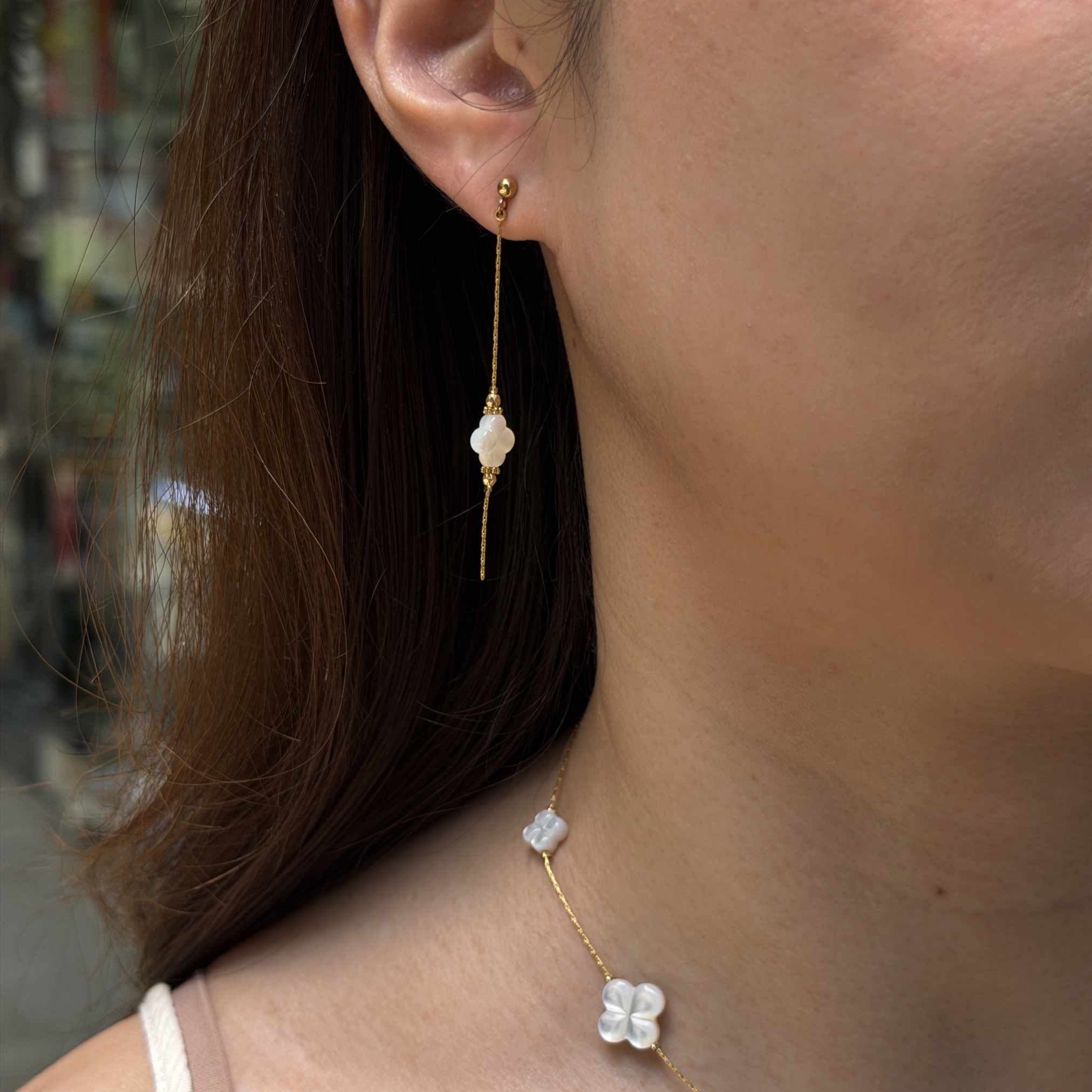 Lumine Pearly Clover Earrings