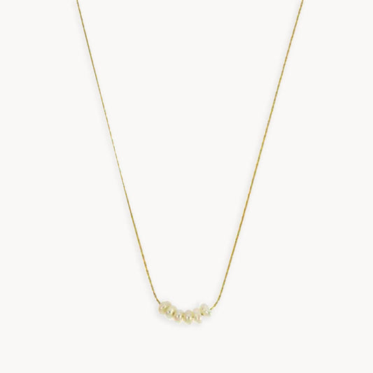 Lacadia 6 Pearls Necklace