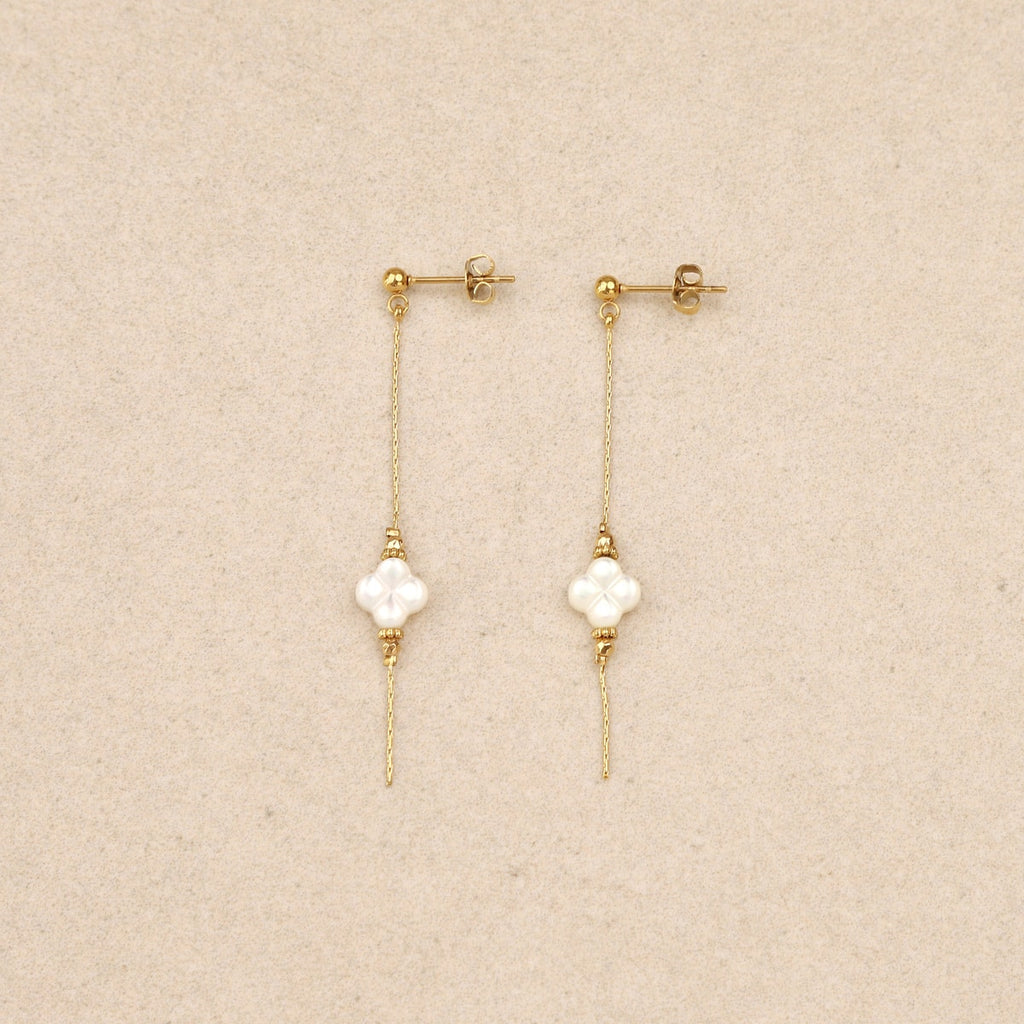 Lumine Pearly Clover Earrings