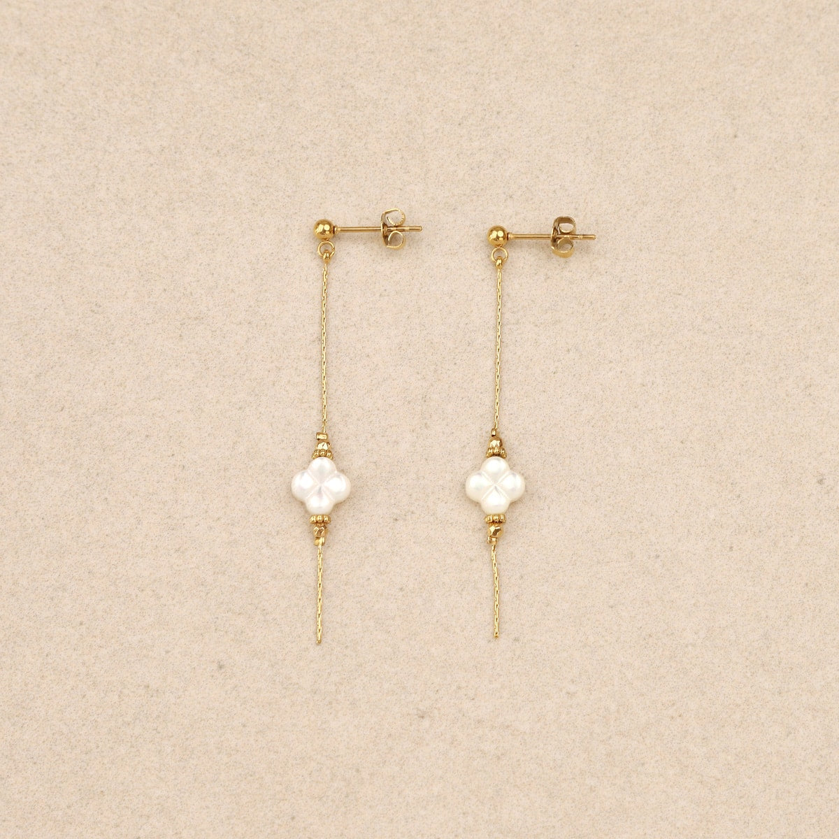 Lumine Pearly Clover Earrings