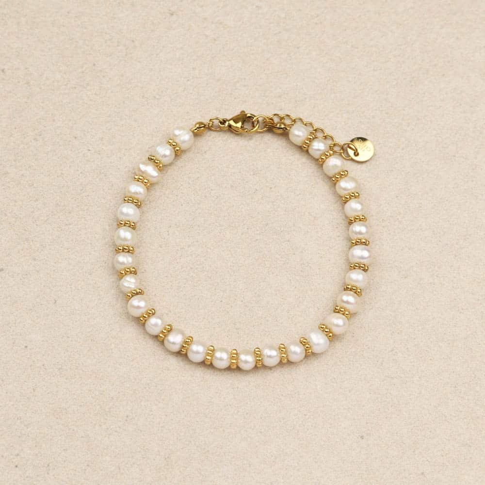 Nostalgia Pearls Bracelet