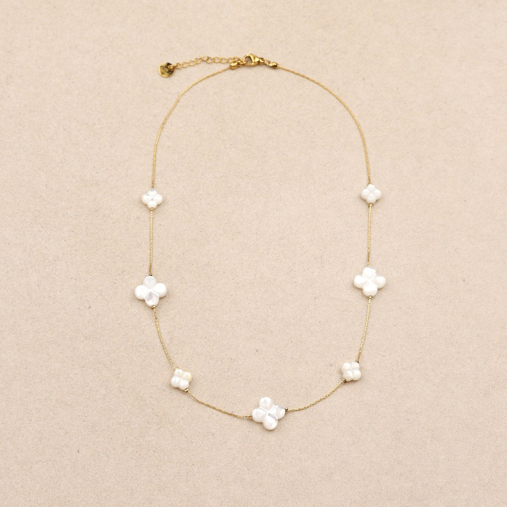 Lumine Mother-Of-Pearl Clovers Necklace