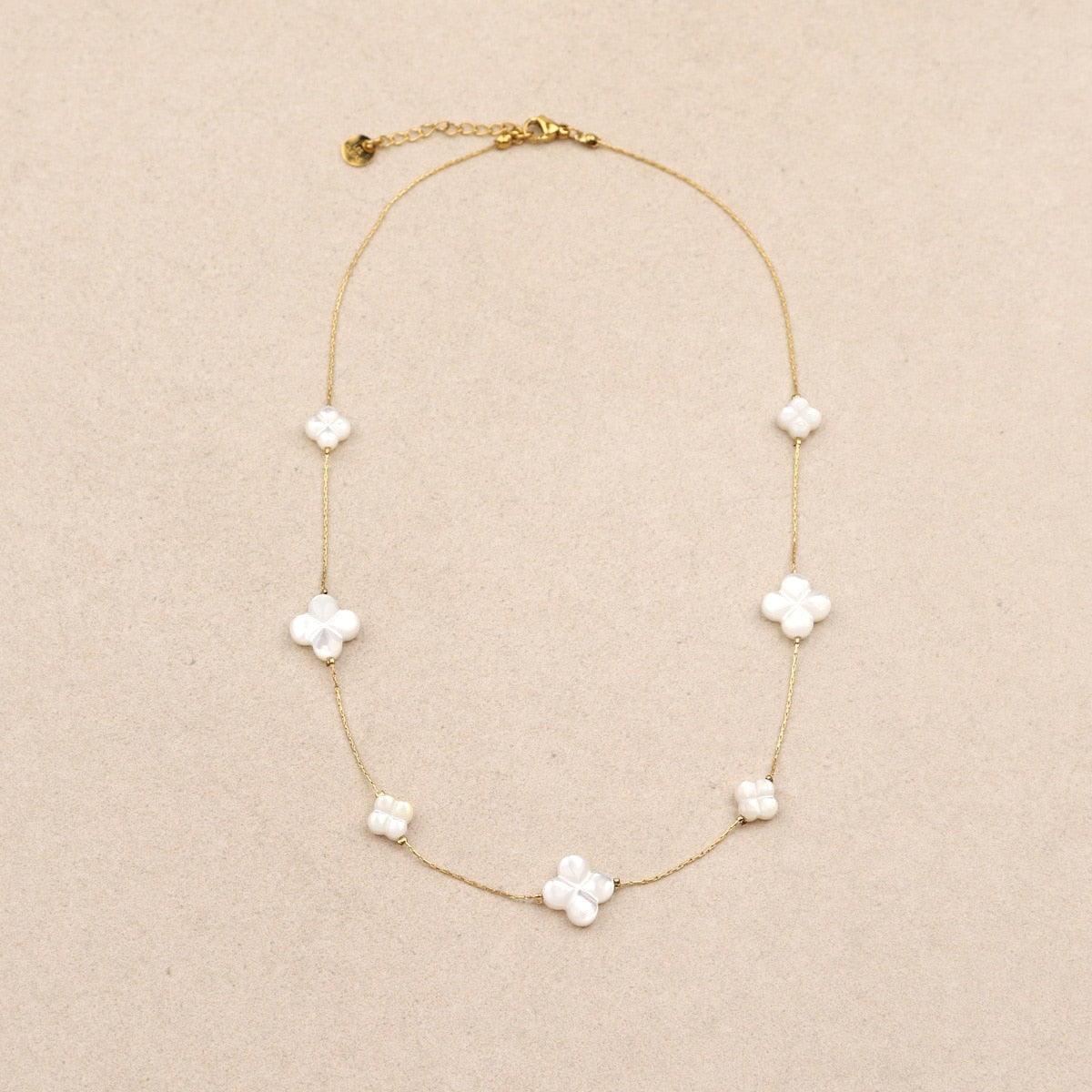 Lumine Mother-Of-Pearl Clovers Necklace