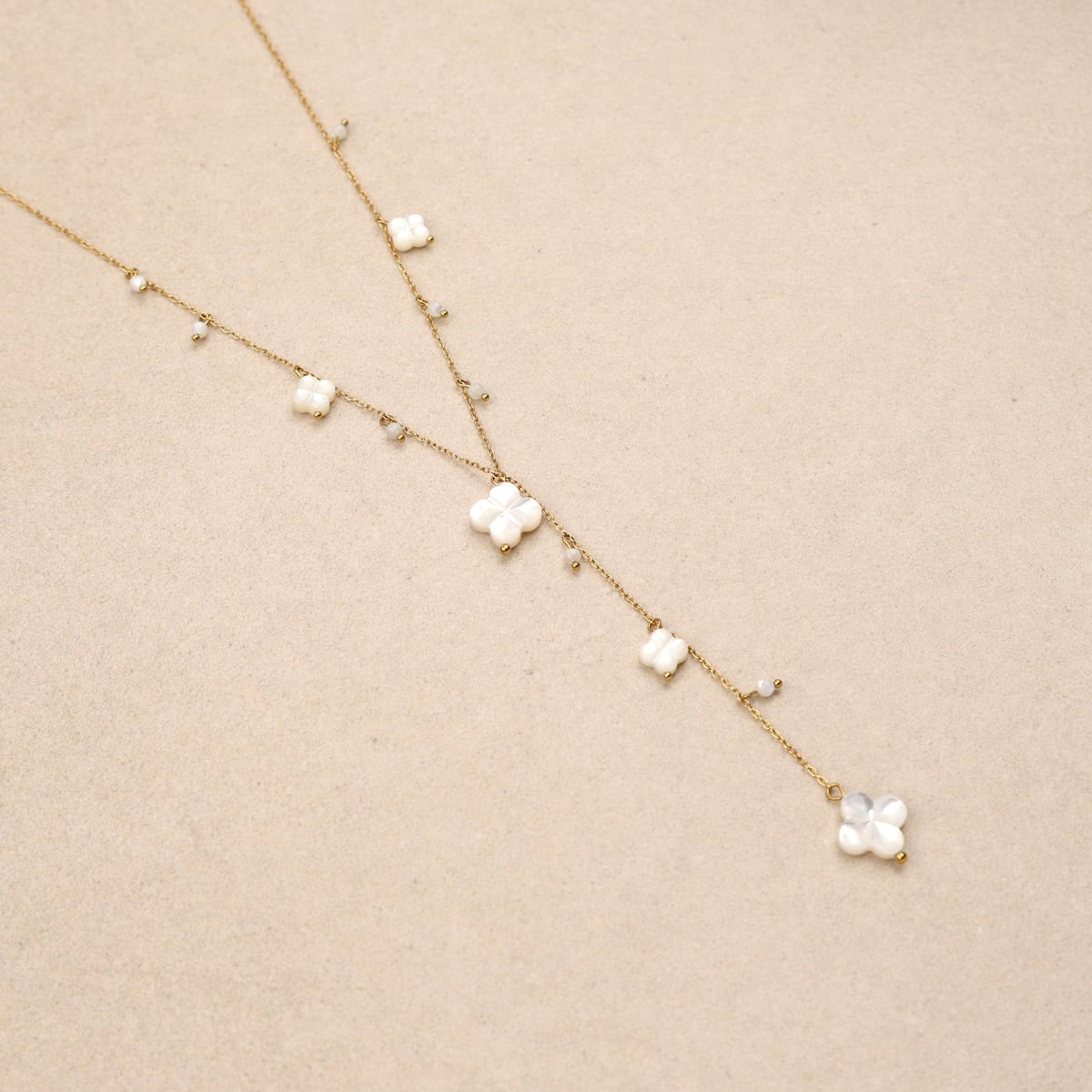 Lumine Mother-Of-Pearl Clovers Tie Necklace