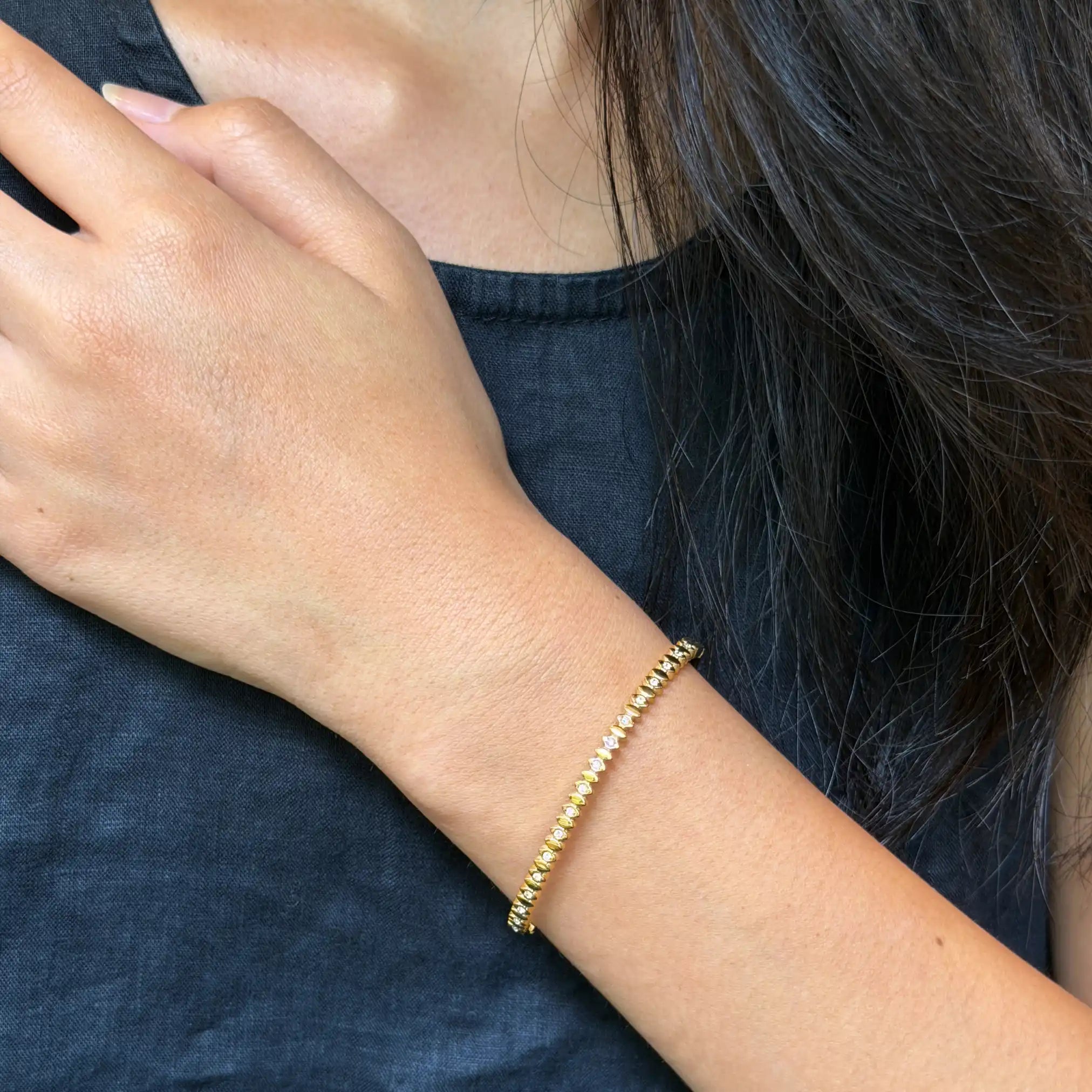 Lyriel Snap Bangle