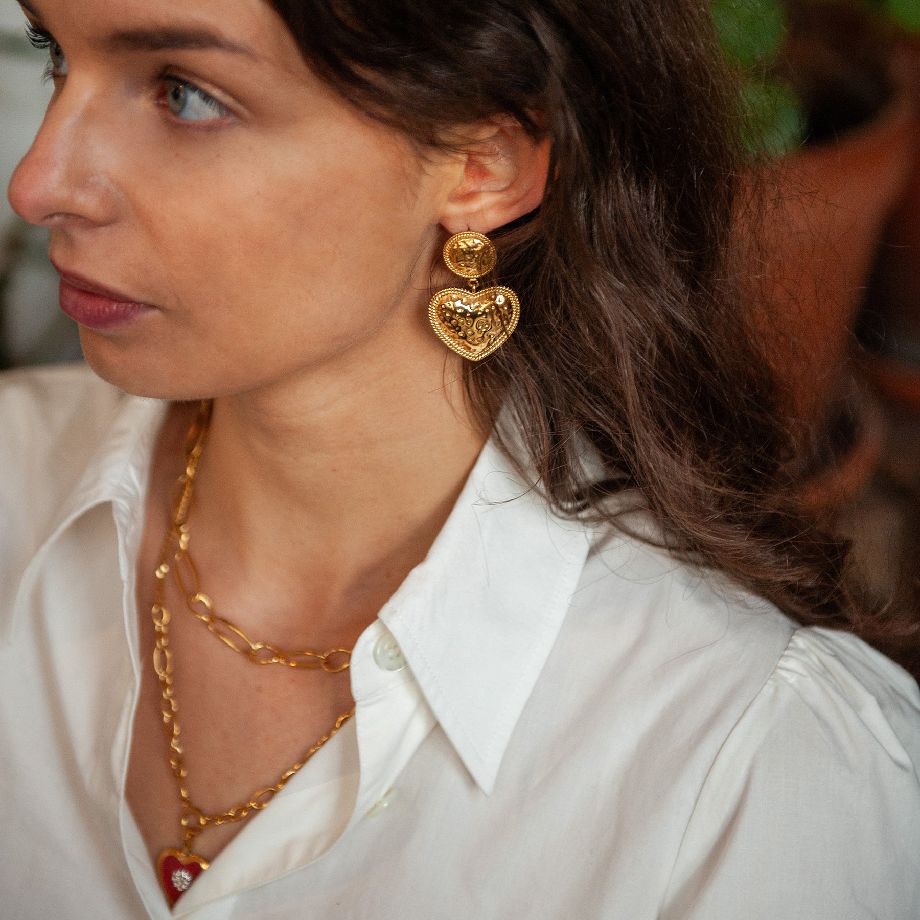 Elivra XXL hammered Heart Earrings