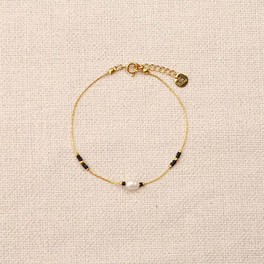 Nephis Pearl Black Miyuki bead Bracelet