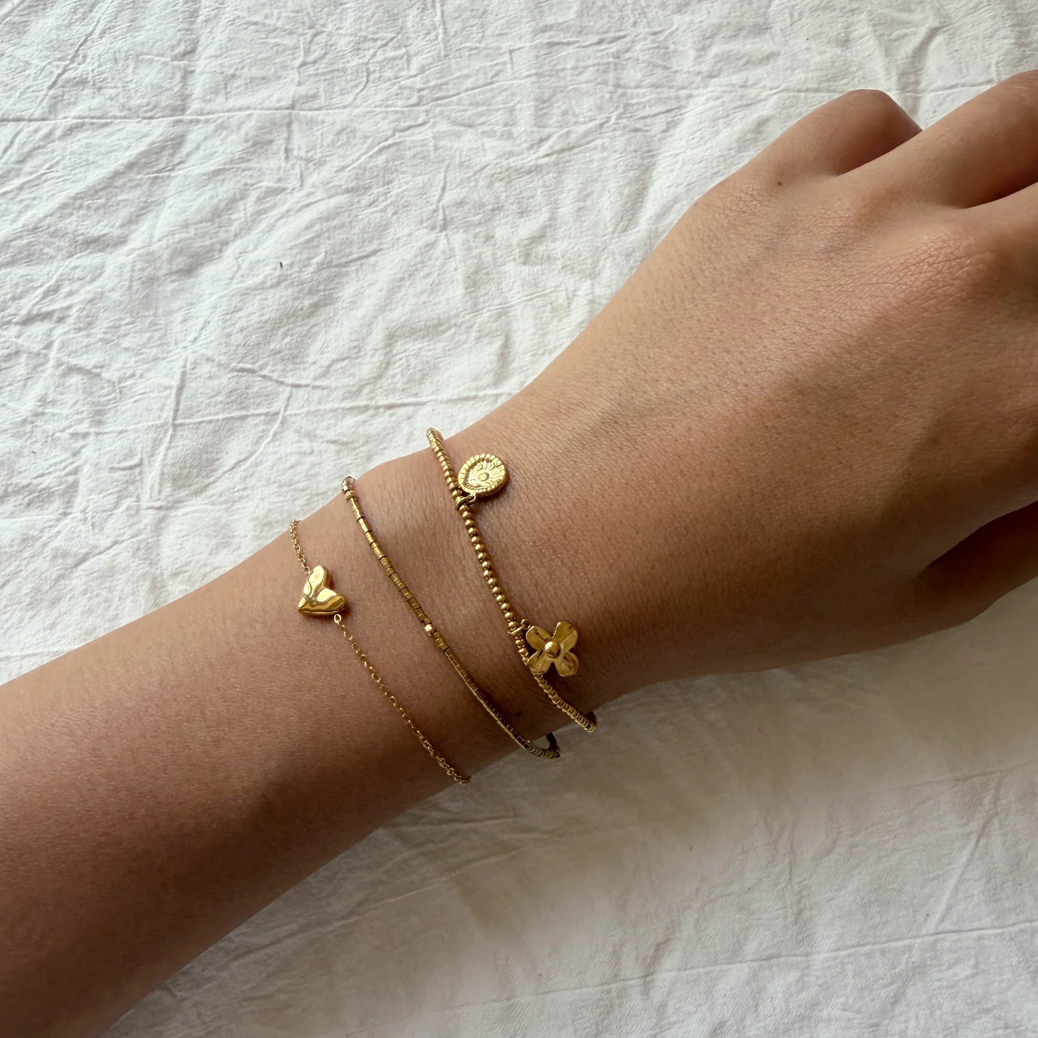 Veltia Flat Heart Bracelet