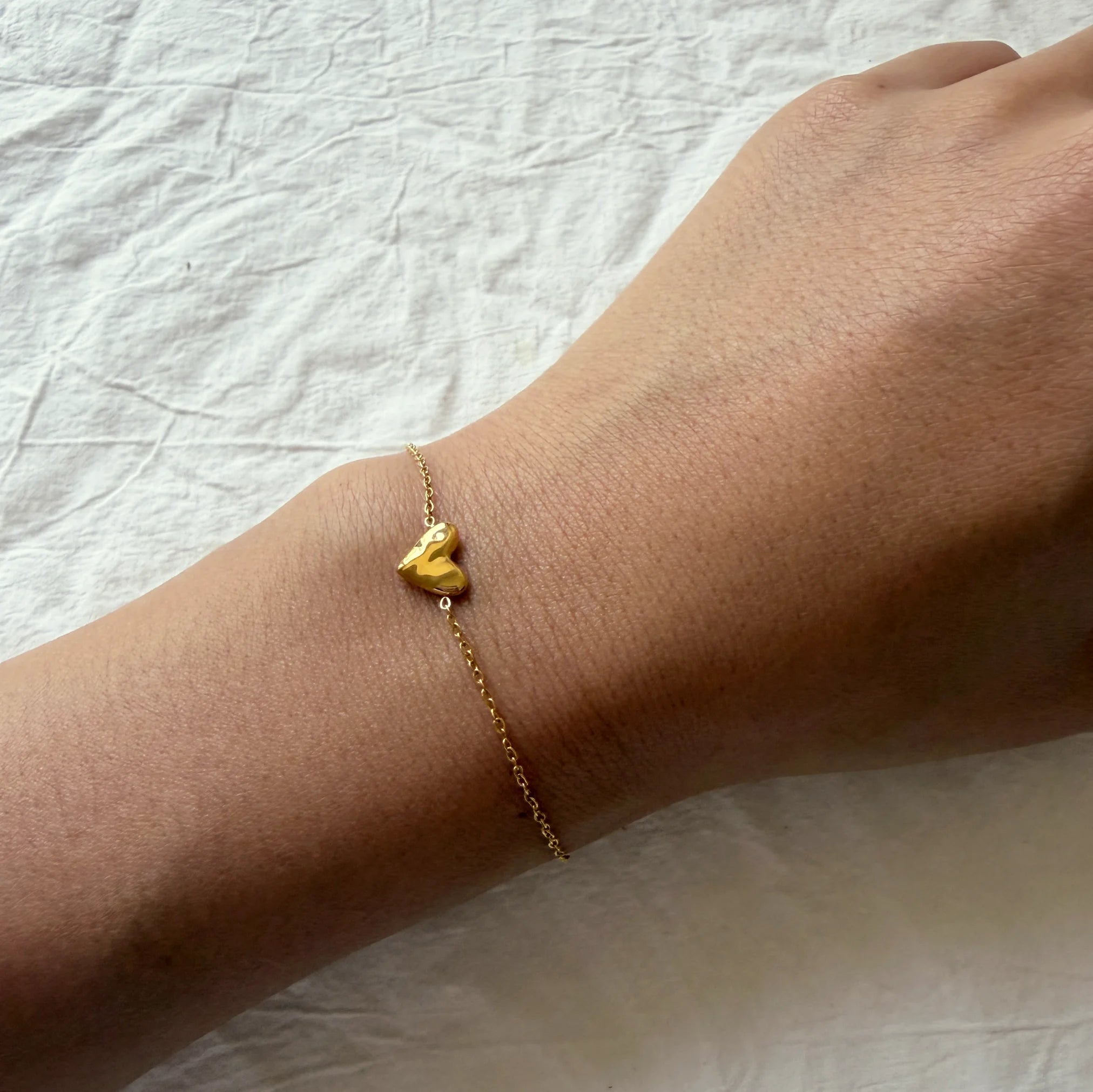 Veltia Flat Heart Bracelet