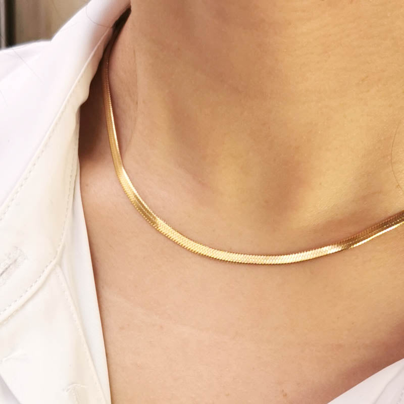 Athena Snake short necklace