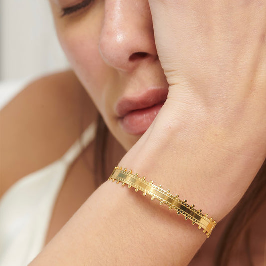 Maracas bangle