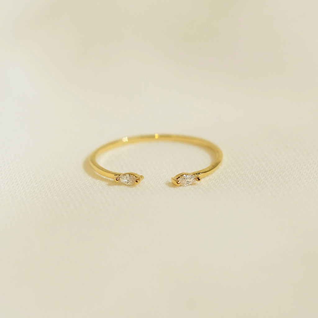 Crystals Hug Ring